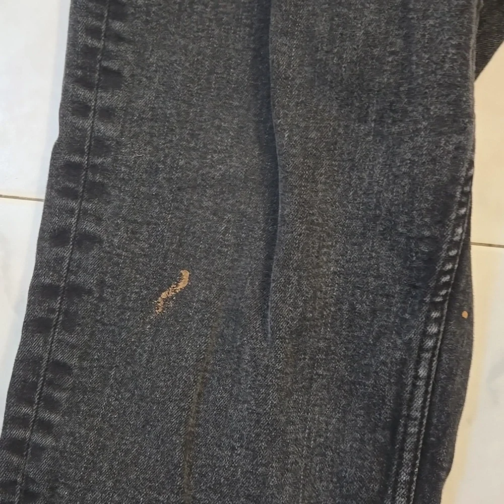 Men's DKNY Jeans - Picture 4 of 15